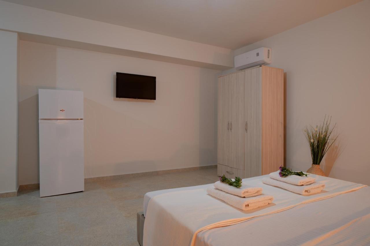 Appartement Pour Deux Personnes Patitírion Buitenkant foto